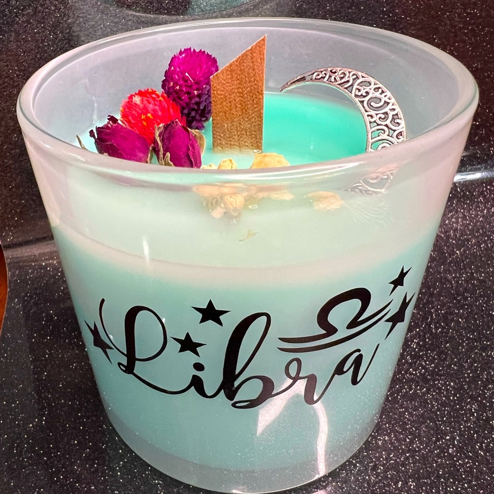Libra Candle - cotton clean scented